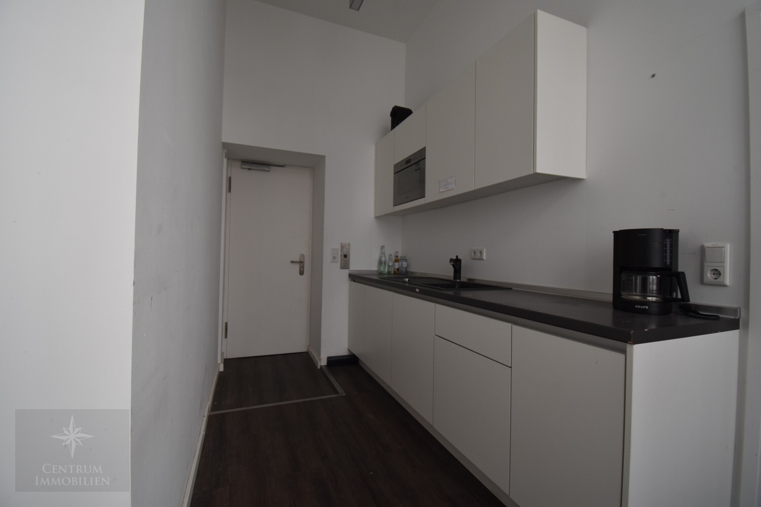 Top-Preis! Bürofläche mit Aufzug in 1A-Lage – Kaiserstraße 68