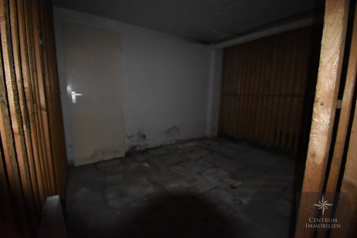 Keller - Leerstehende 3-Zimmer-Wohnung mit guter Aufteilung in Frankfurt-Fechenheim