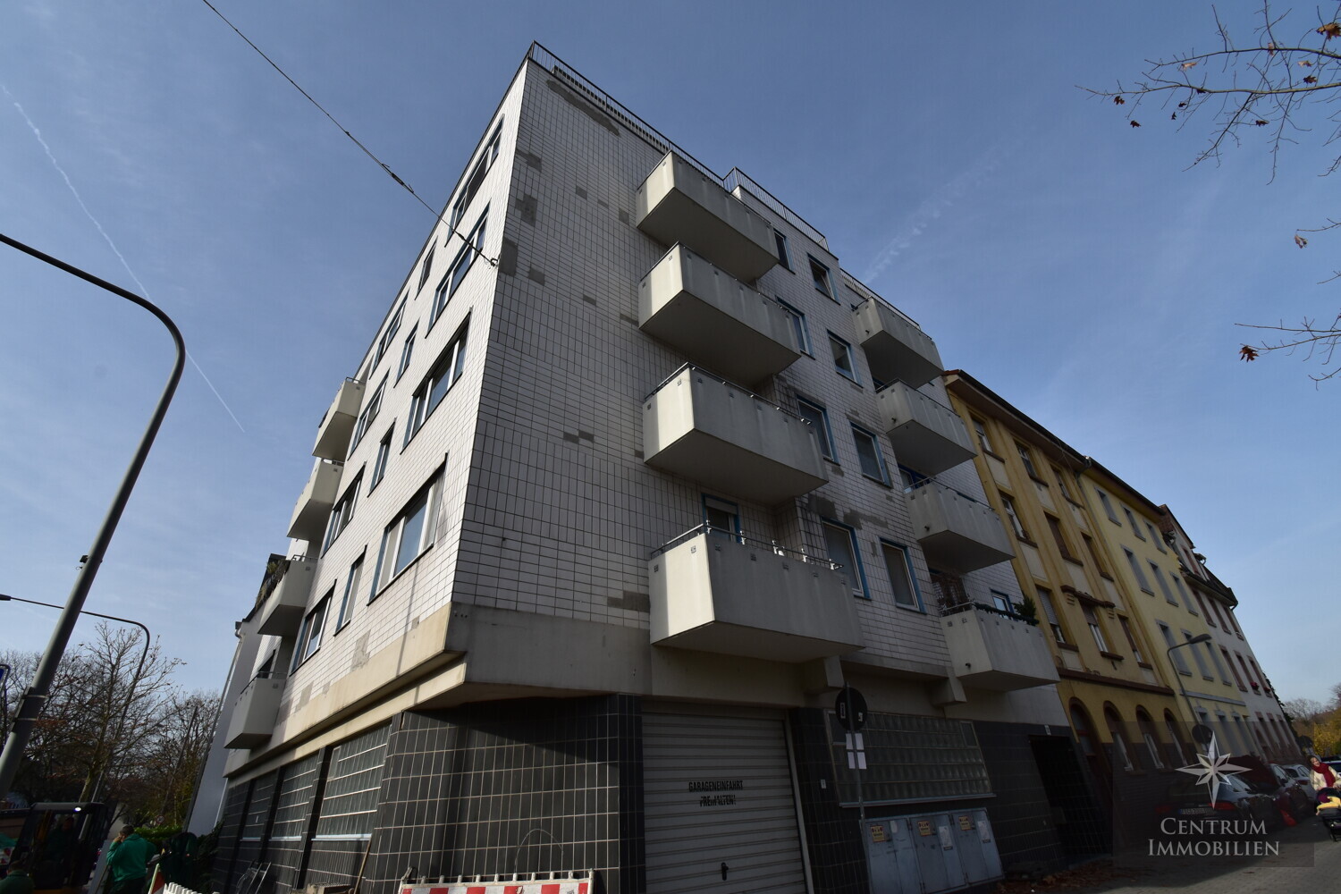 Leerstehende 3-Zimmer-Wohnung mit guter Aufteilung in Frankfurt-Fechenheim